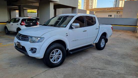 MITSUBISHI L200 TRITON 3.2 HPE 4X4 CD 16V TURBO INTERCOOLER DIESEL 4P AUTOMÁTICO